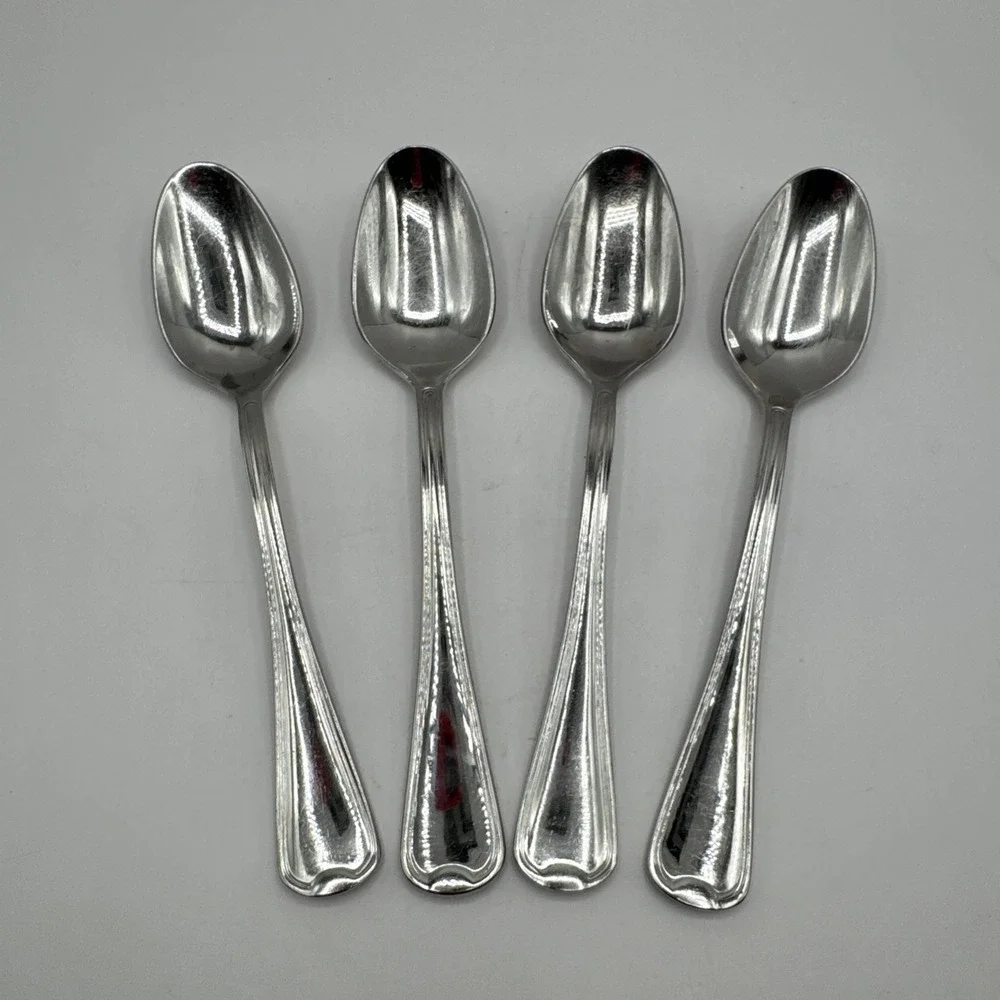 Oneida‎ FLAMBE 4 Soup Spoons Glossy 18/10 Stainless Steel Flatware